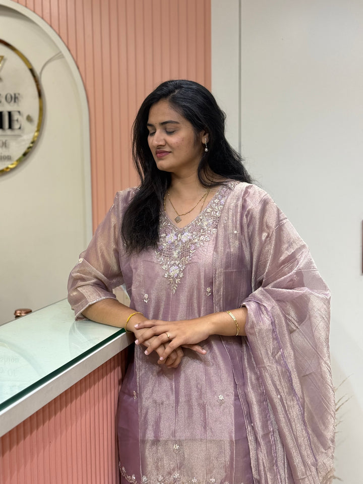 Shimmer Crush Tissue Fabric (salsa) with Handwork 𝗦𝘂𝗶𝘁 𝗔𝗿𝗿𝗶𝘃𝗲𝗱 | R148
