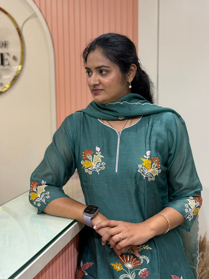 Pure Banarasi Mul Chanderi 3 Pcs Kurti set and Hand Embroidery work| R218