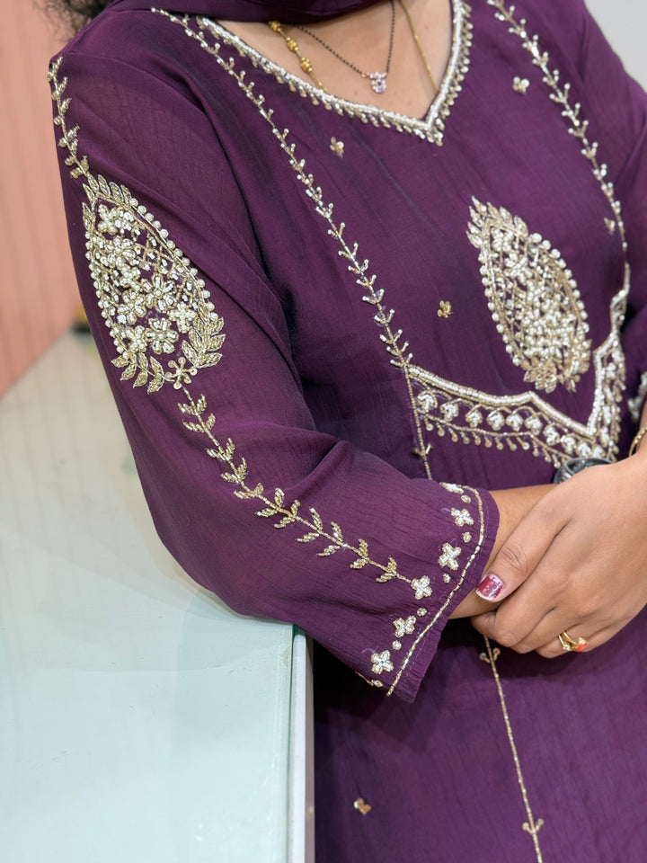 Coral Mul Chanderi with Cut Dana Work | R206