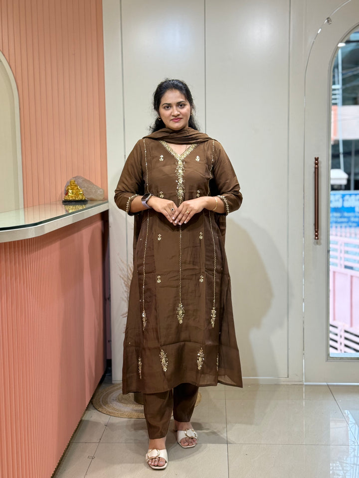 S Mul Chanderi 3 Pc Kurta Set | Semi Party Wear | R138