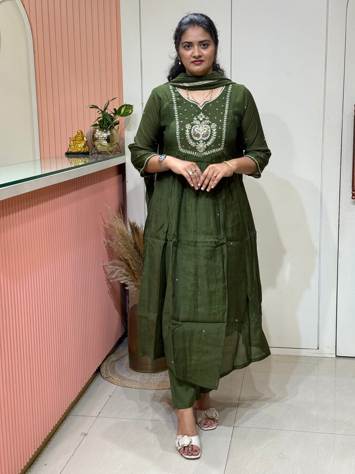 Coral Mul Chanderi with Cut Dana work | R209