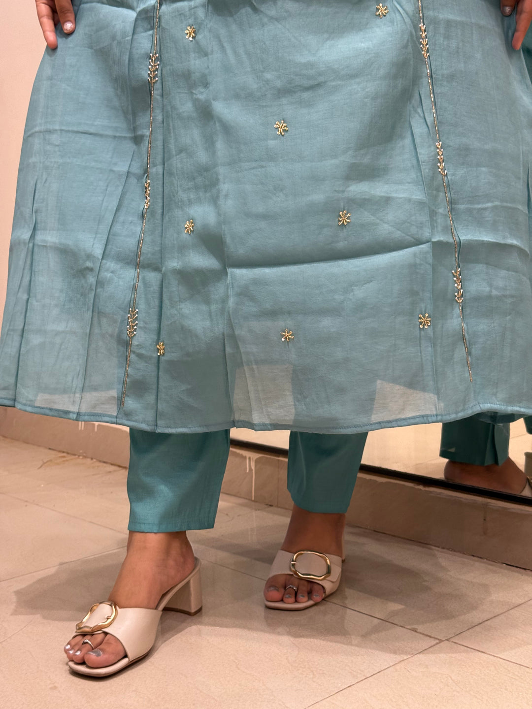 Premium Mul Chanderi with Cut Dana work Party Wear Collection | R206