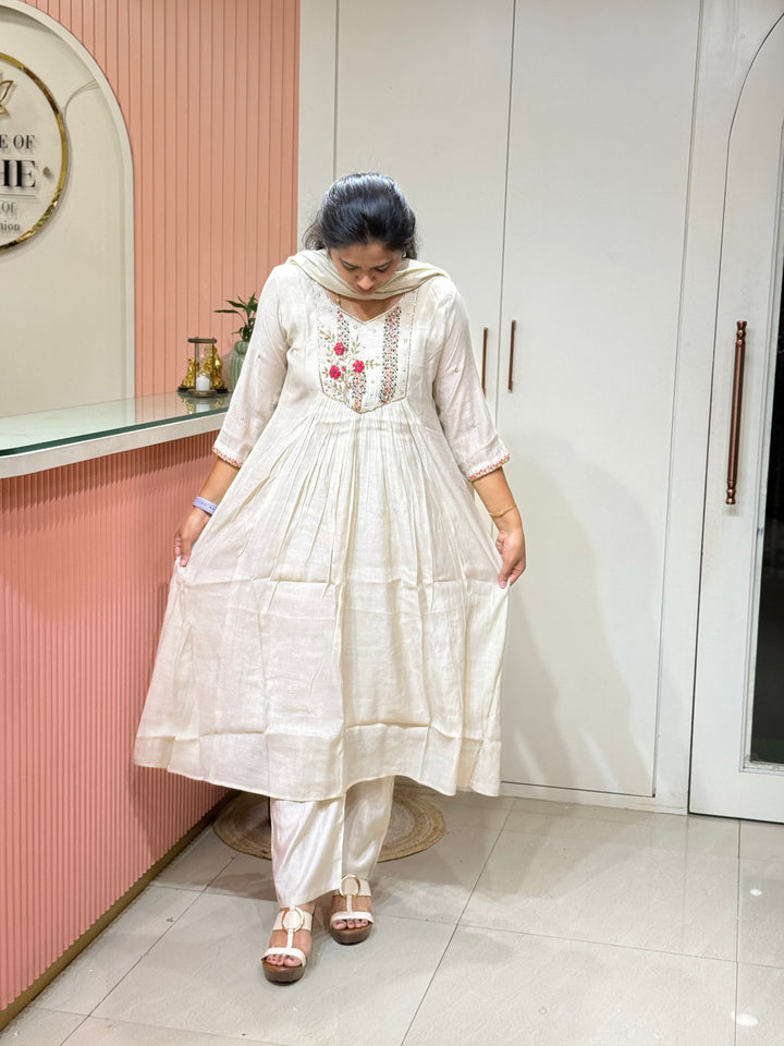 Coral Mul Chanderi Collection Semi Party Wear (Cut Dana &amp; bead Work)| R208