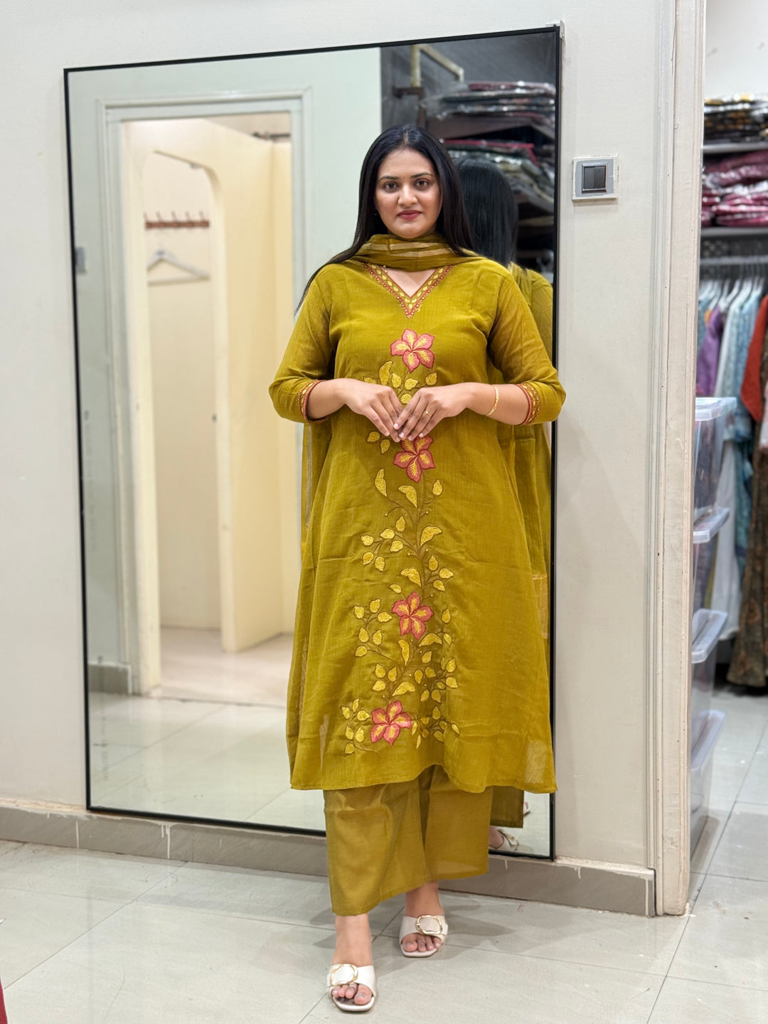 Crush Mul Chanderi Collection With Zari Border Dupatta | R207