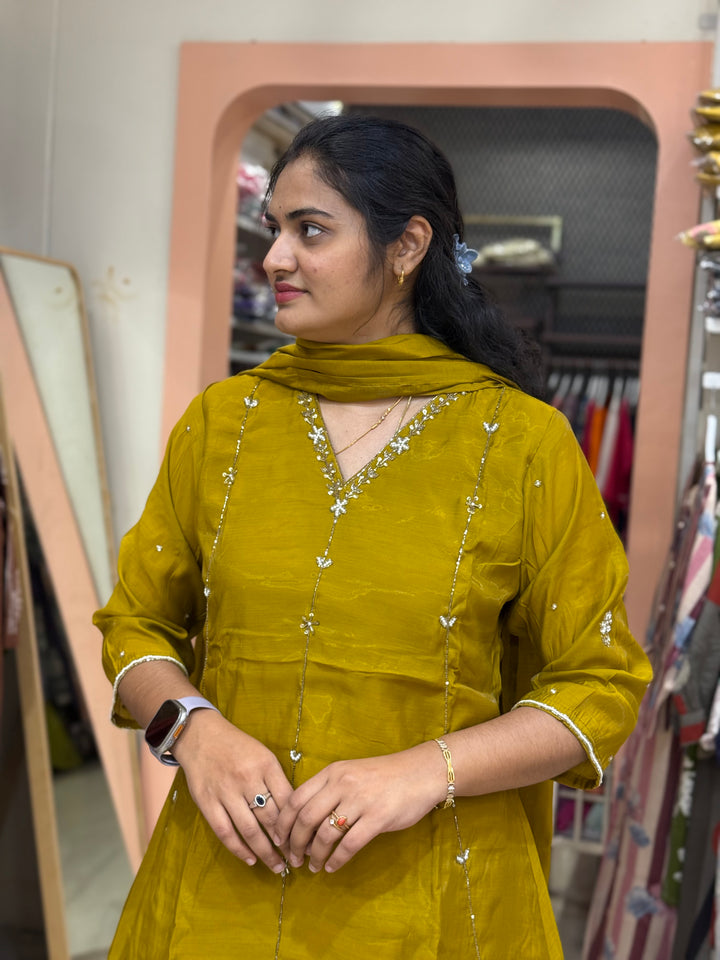 Mul Chanderi Silk 3 Pc Kurta Set | Party Wear| R138