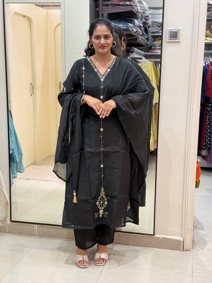 S Mul Chanderi 3 Pc Kurta Set – Cutdana &amp; Bead Work RESTOCK | Semi Party Wear | R138