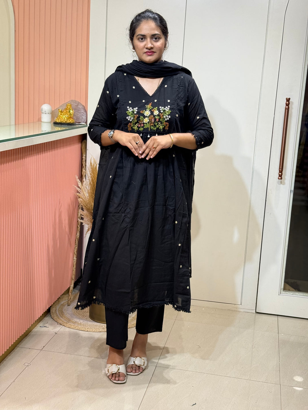 Mul Cotton Collection with Cotton Lining | Hand Embroidery |R165