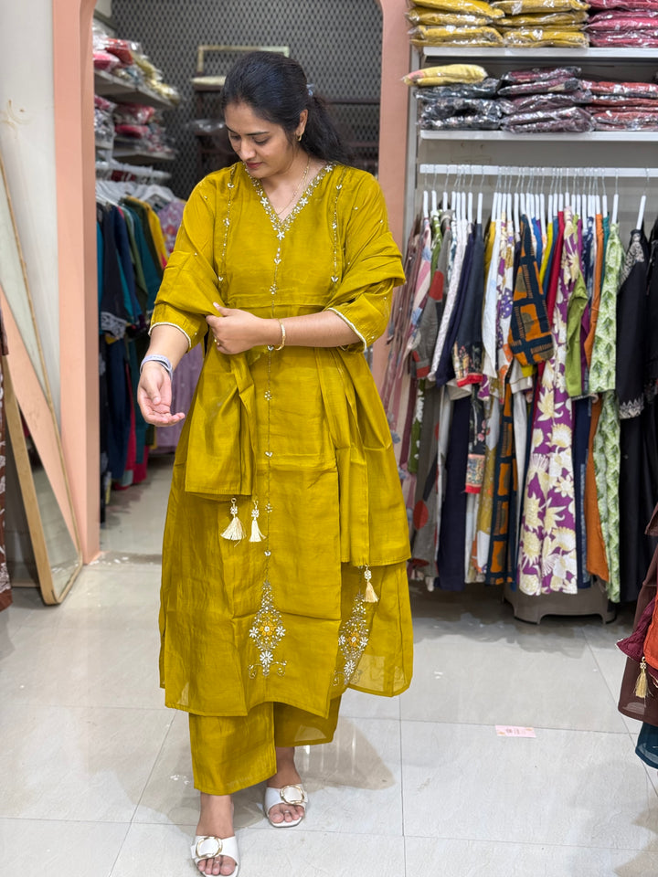 Mul Chanderi Silk 3 Pc Kurta Set | Party Wear| R138
