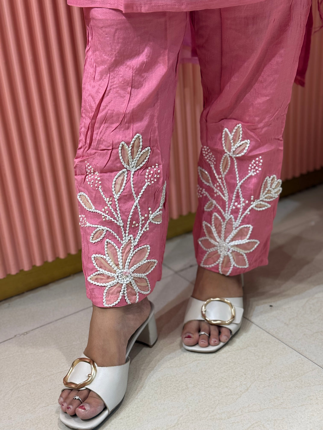 Pure Banarasi Mul Chanderi 3 Pcs Kurti set and Hand Embroidery work| R218