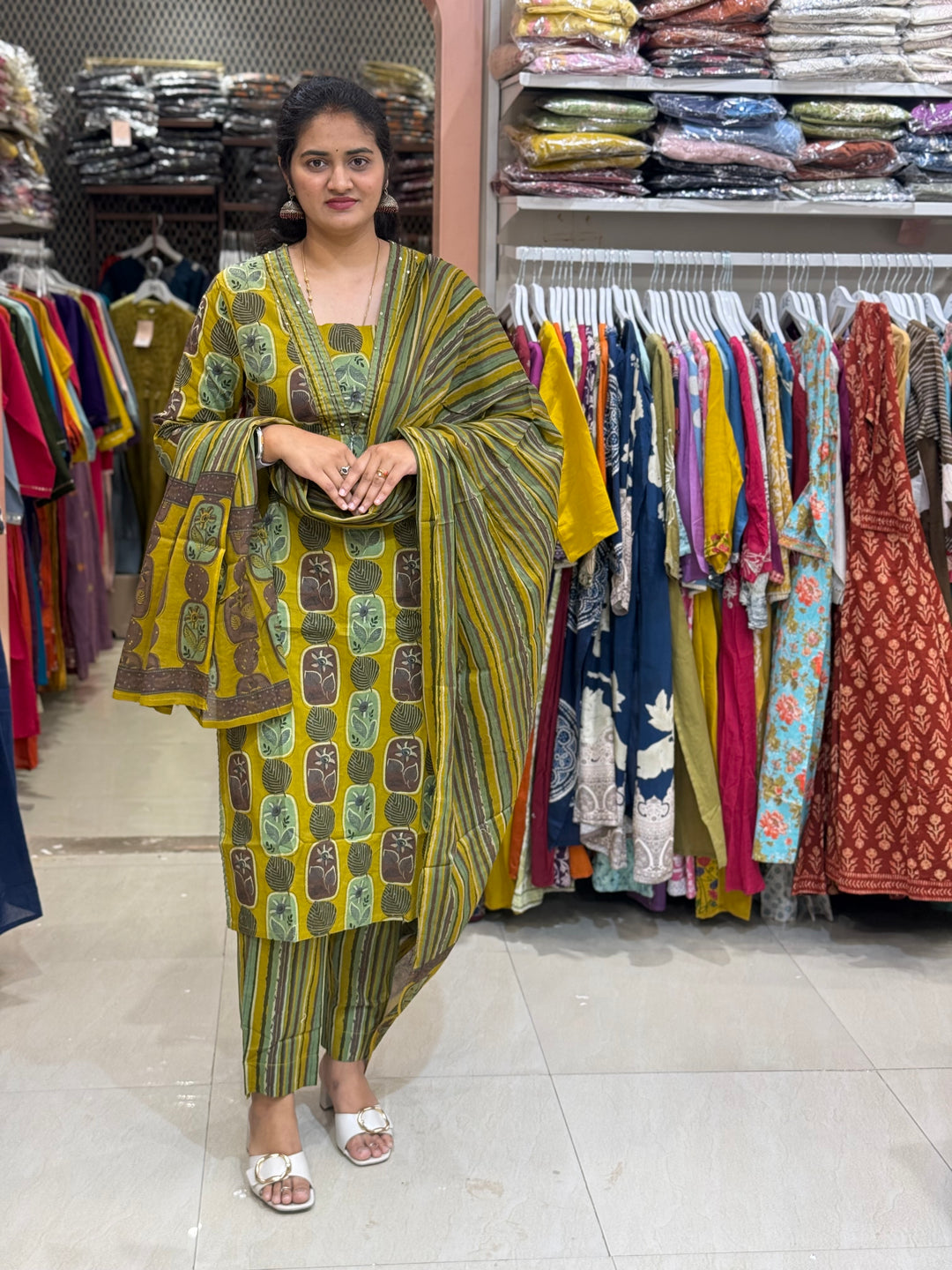 Amazing Cotton 3 Pc Kurta Set | Everyday Collection | R131