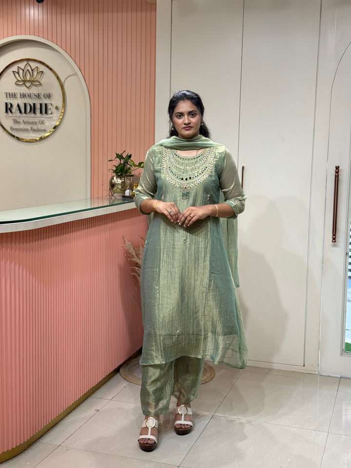 Shimmer Crush Tissue Fabric (salsa) with Jewellery-Style Neck Handwork 𝗦𝘂𝗶𝘁 𝗔𝗿𝗿𝗶𝘃𝗲𝗱 | R148