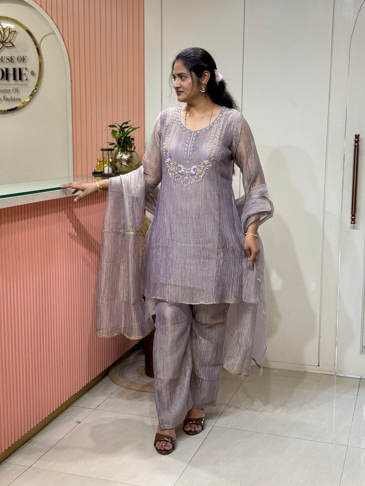 Premium Shimmer Crush Tissue Fabric (salsa) with Handwork 𝗦𝘂𝗶𝘁 𝗔𝗿𝗿𝗶𝘃𝗲𝗱 ( Cotton Lining )| R148