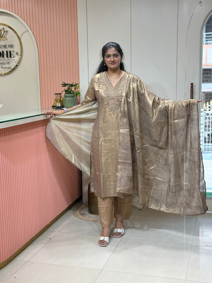 Kanjivaram Tissue Collection | Handwork Yoke | Full-Length Dupatta | R228