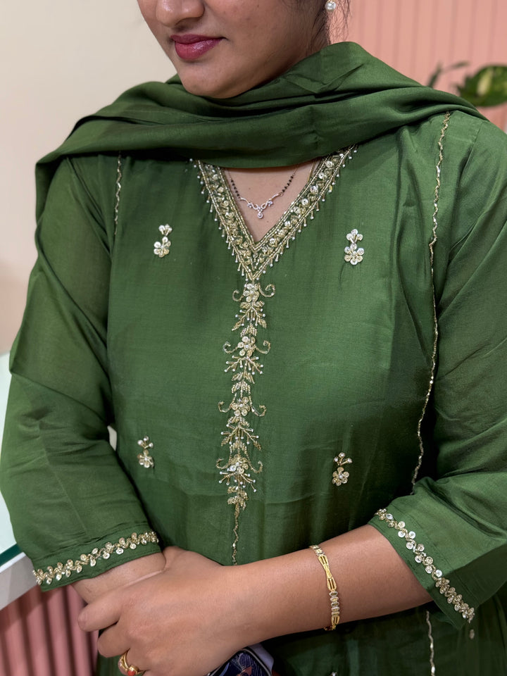 Mul Chanderi Semi Party Wear Collection with Cut Dana Work | R138