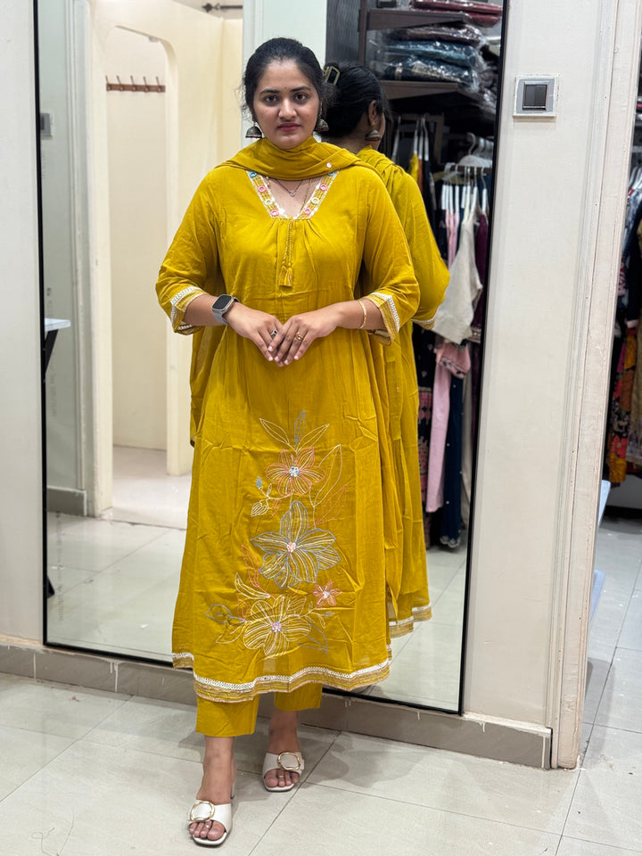 Soft Mul Cotton 3 Pcs Kurta Set | R122