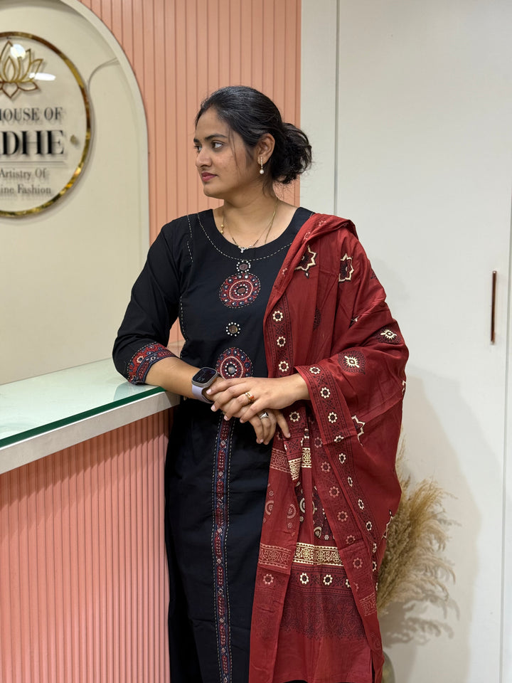Pure Cotton Geometrical Pattern Collection | R210