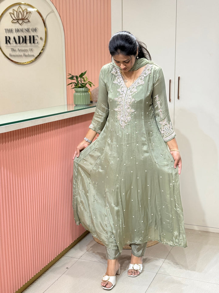 Pure Chinon Collection with Handwork | R177