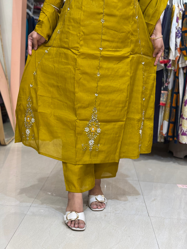 Mul Chanderi Silk 3 Pc Kurta Set | Party Wear| R138