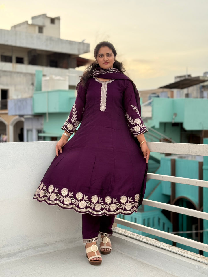 Vichitra Fabric Collection With Elegant Designer Look | RADHE60