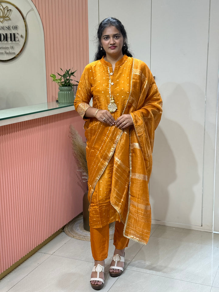 Pure shimmer tissue collections with Banarasi weaving | R217