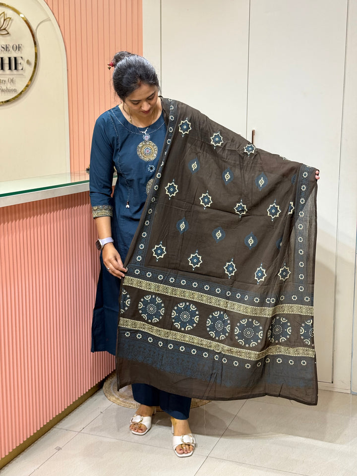 Pure Cotton Geometrical Pattern Collection | R210