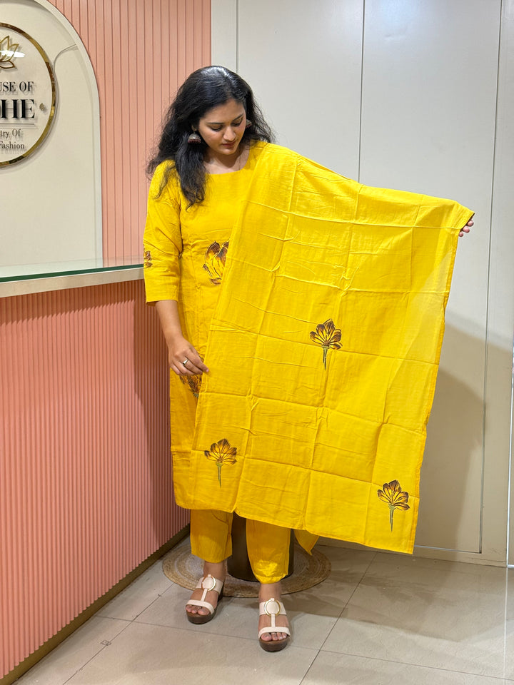 Brush Paint Mul Chanderi Collection With Cutdana Work | R209