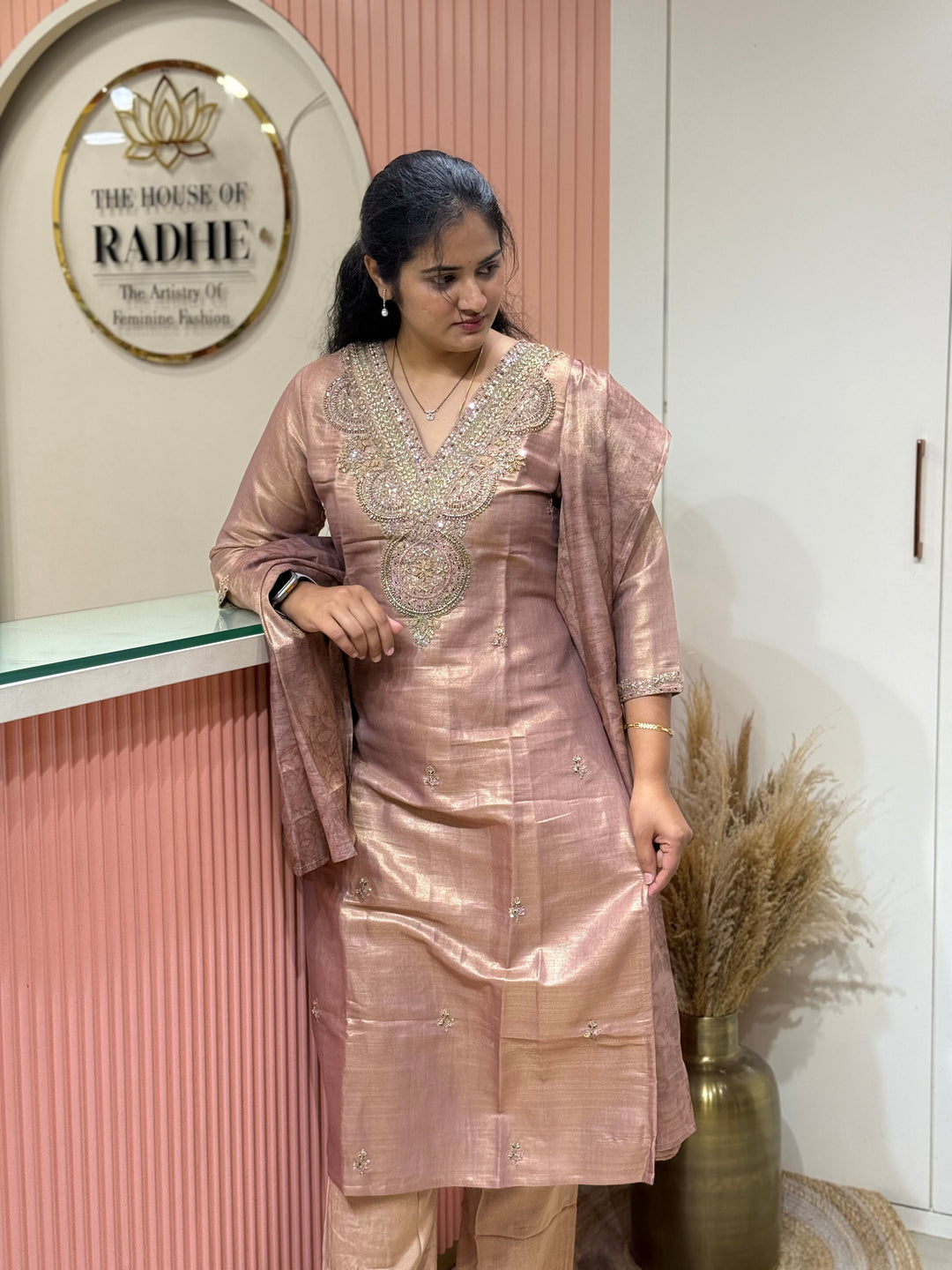 Kanjivaram Tissue Collection | Handwork Yoke | Full-Length Dupatta | R228