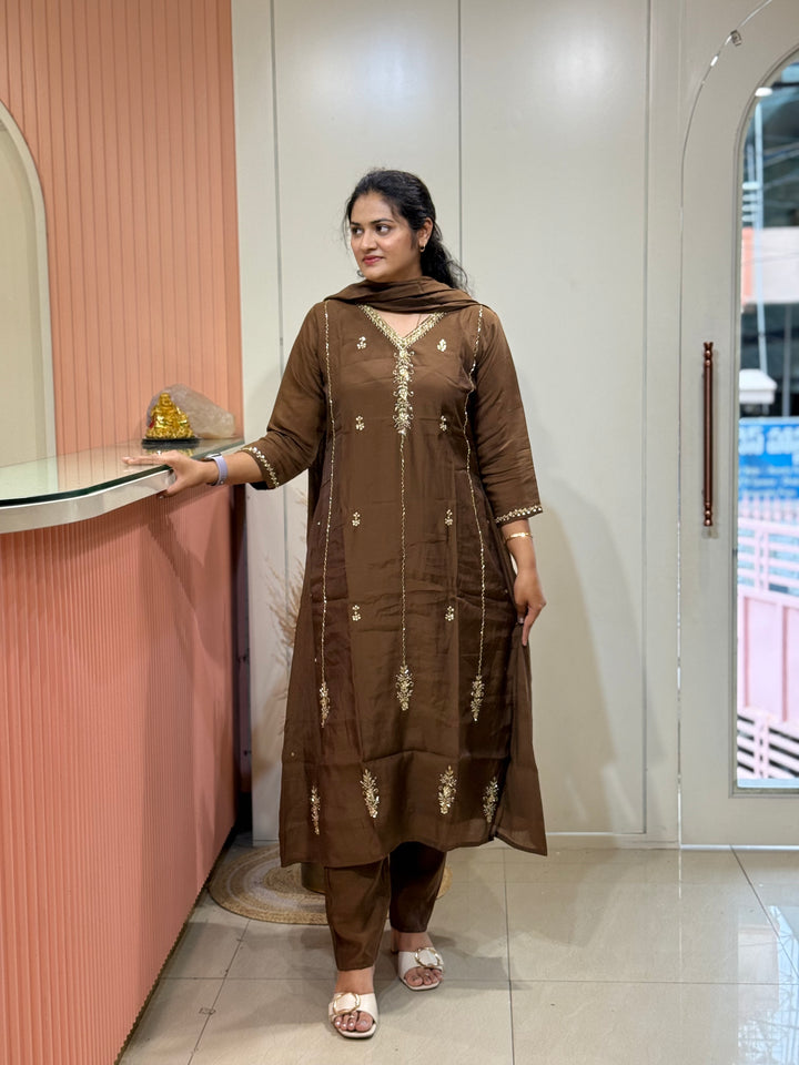 S Mul Chanderi 3 Pc Kurta Set | Semi Party Wear | R138