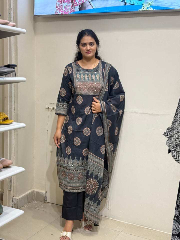 60-60 Cotton Printed 3 Pc Kurta Sets – Premium Soft Collection | R163