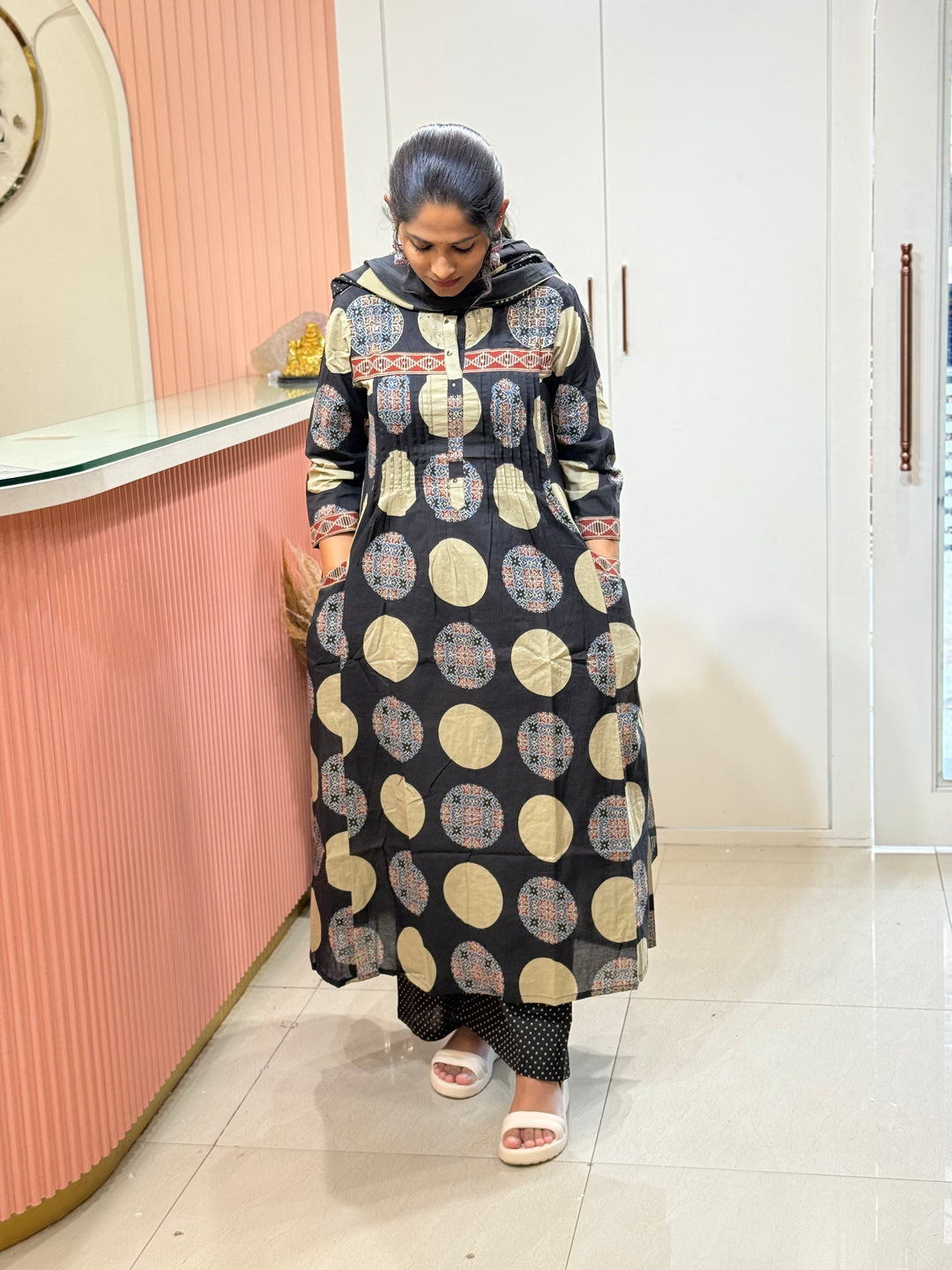 Pure 60-60 Cotton 3 Pc Collection With Polka Dot Plaza | R182