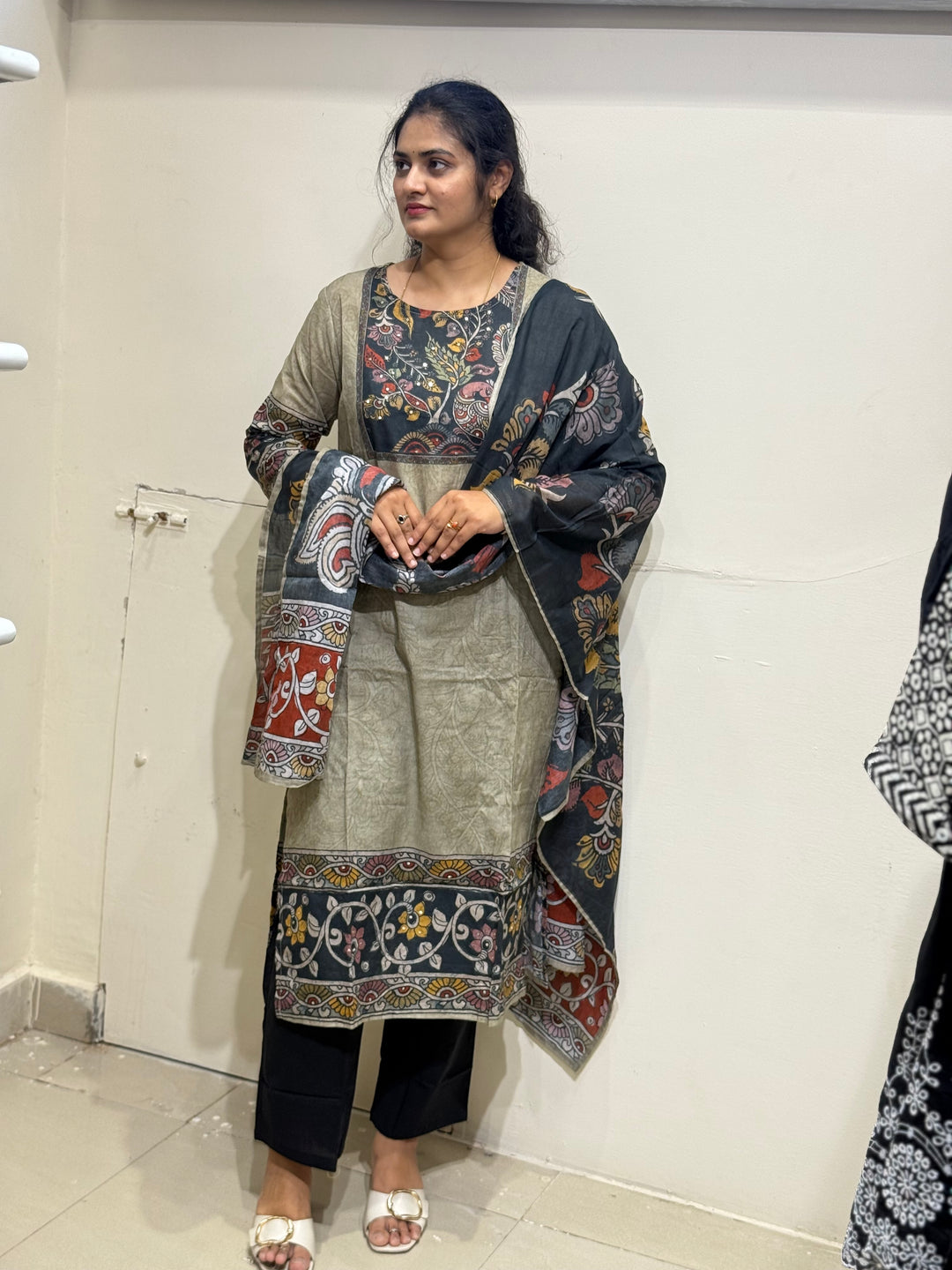 60-60 Cotton Printed 3 Pc Kurta Sets – Premium Soft Collection | R163