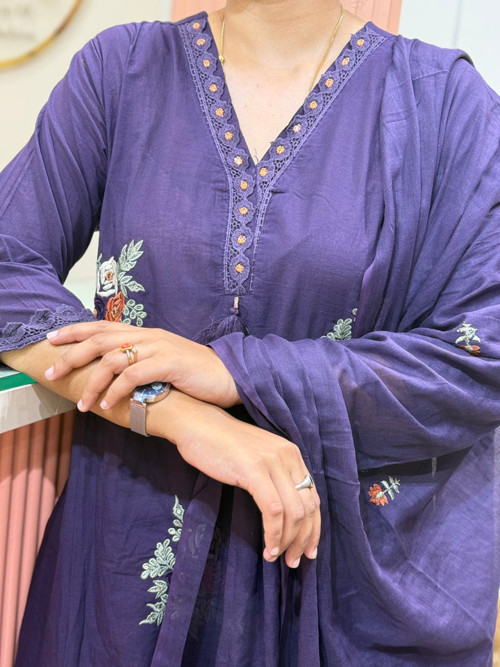 60x60 Cotton Embroidered Collection  | R166