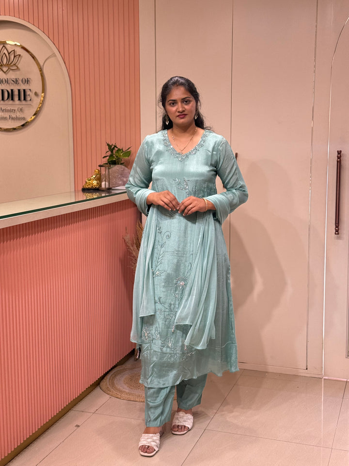 Pure Chinon Collection with Handwork | R117