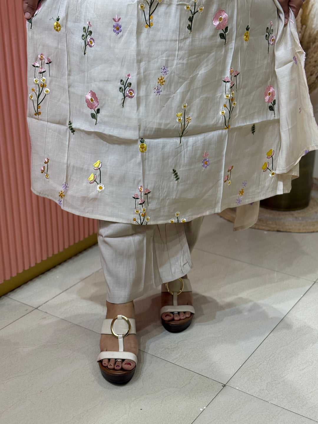 Mul Chanderi with Beautiful Embroidery work(Cotton Lining )| R179