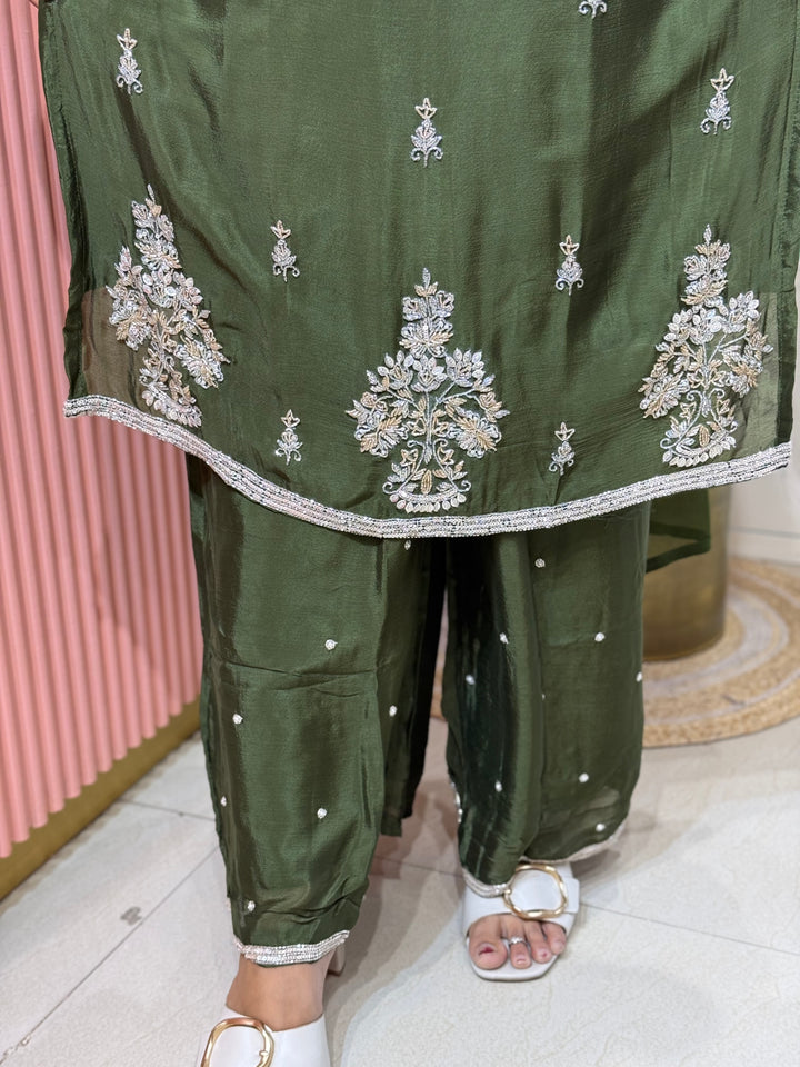 Pure Chinon Collection with Handwork | R177