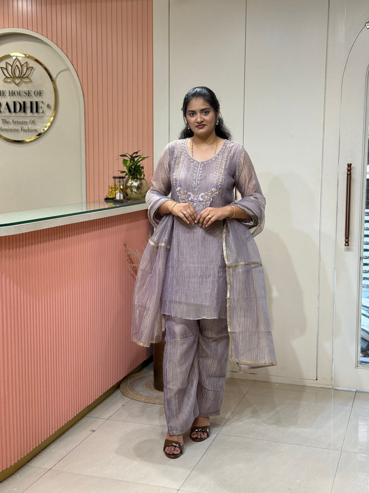 Premium Shimmer Crush Tissue Fabric (salsa) with Handwork 𝗦𝘂𝗶𝘁 𝗔𝗿𝗿𝗶𝘃𝗲𝗱 ( Cotton Lining )| R148