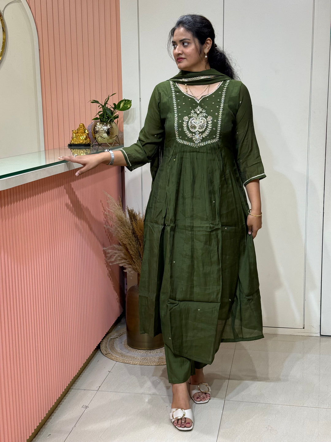 Coral Mul Chanderi with Cut Dana work | R209
