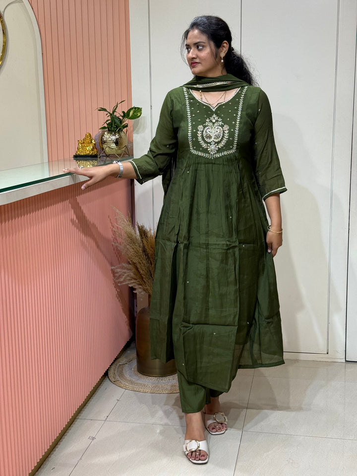 Coral Mul Chanderi with Cut Dana work | R209