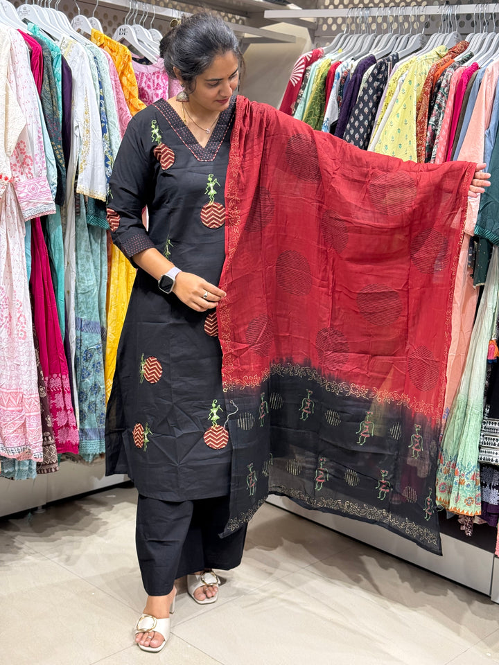 Pure Cotton Dress with Appliqué &amp; Embroidery | R125