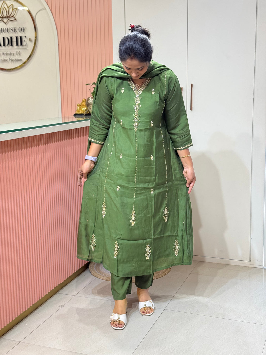 Mul Chanderi Semi Party Wear Collection with Cut Dana Work | R138