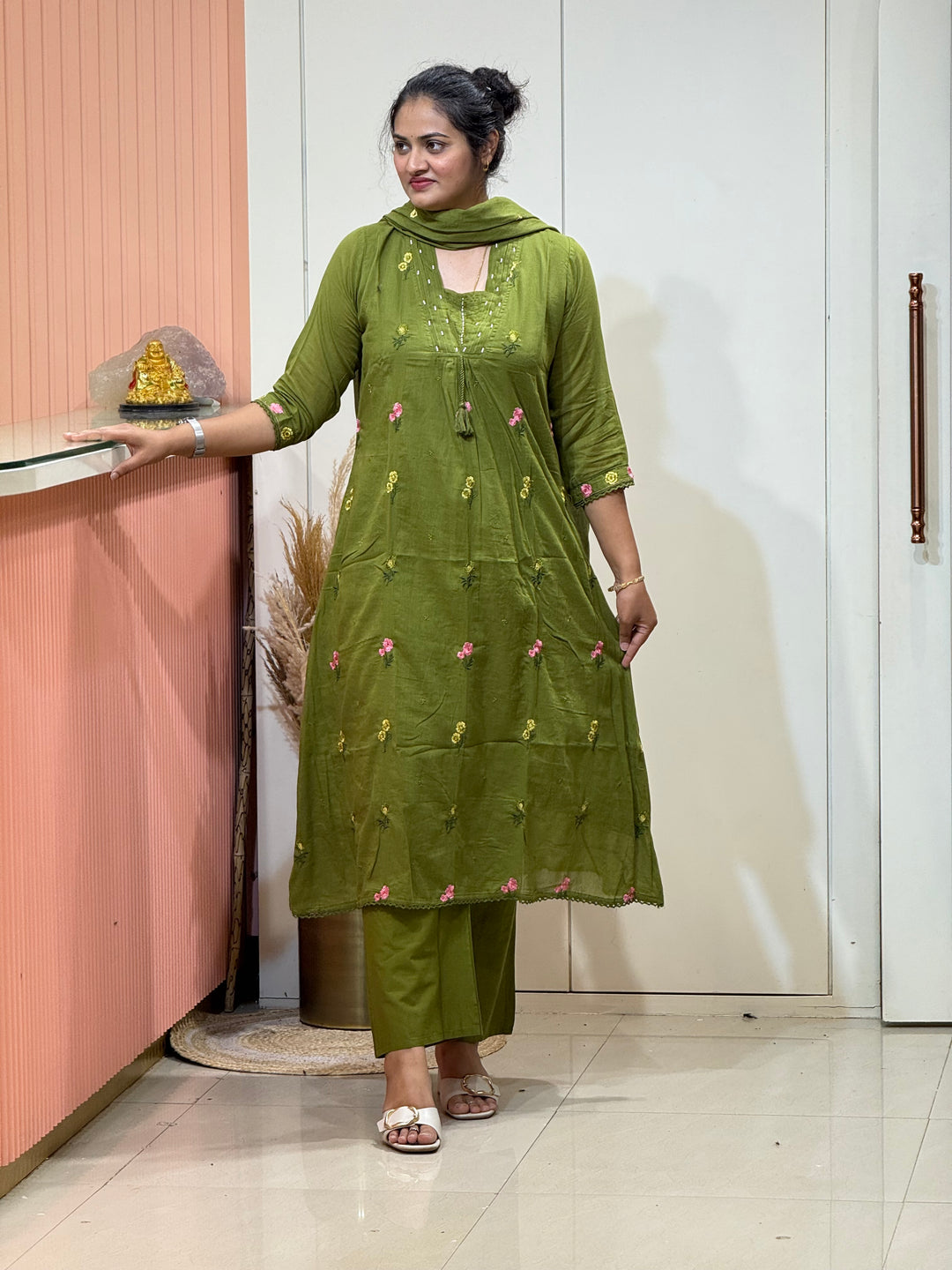 Mul Cotton Beautiful Embroidery work, cotton Lining  | R176￼