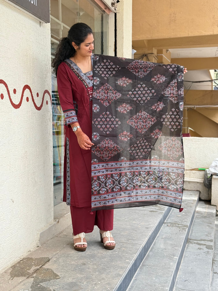 Cotton Yoke Pattern Collection – Real Mirror Work &amp; Pocket Patch | R173