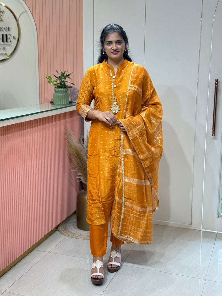 Pure shimmer tissue collections with Banarasi weaving | R217