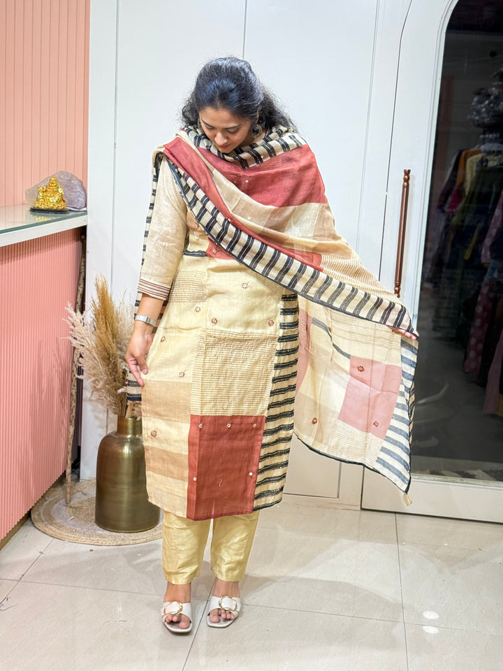 Luxury Pure Linen Collection – Kantha Stitch &amp; Knot Work | R154