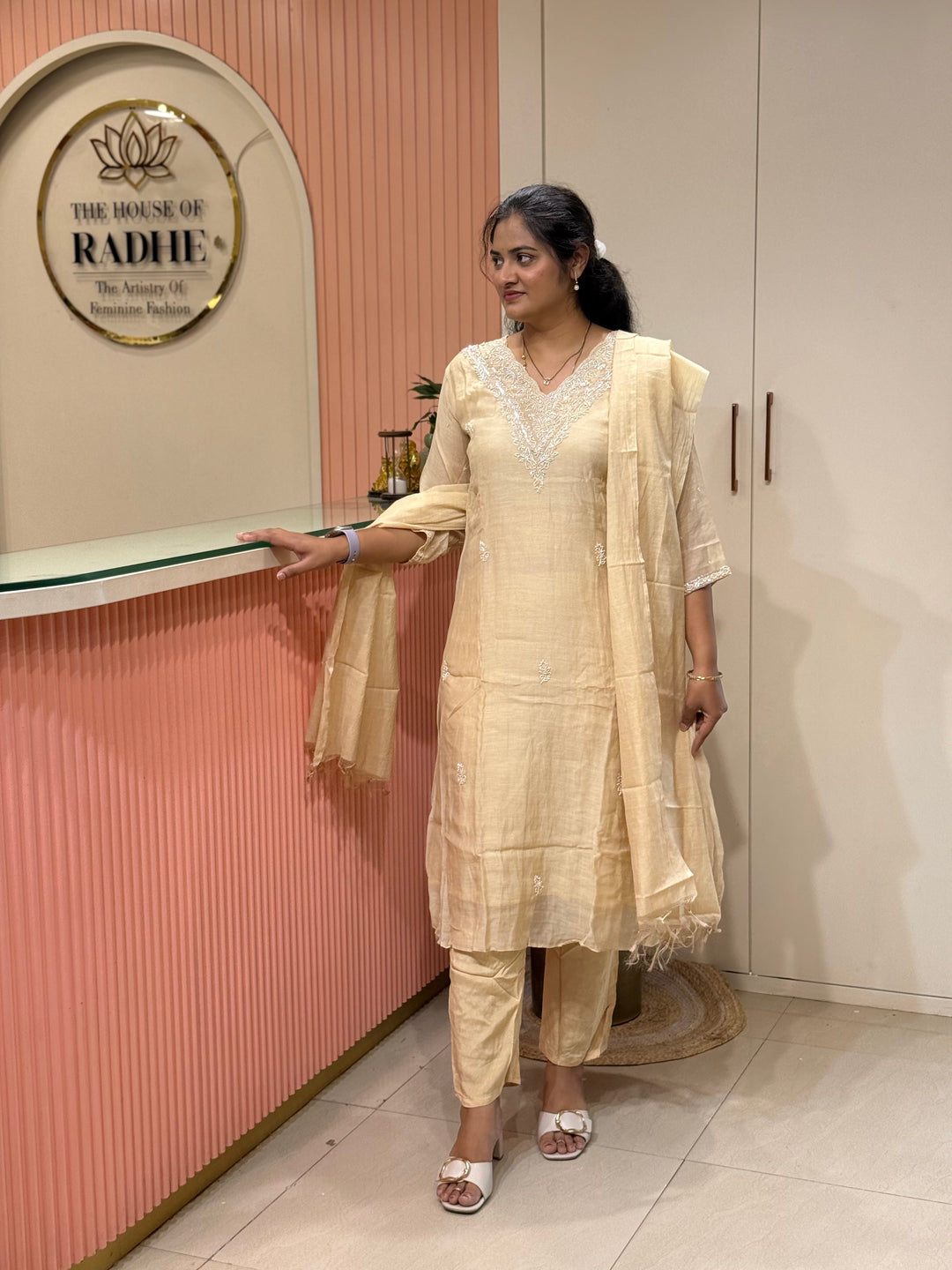 Pure Banarasi Mul Chanderi 3 Pcs Kurti set and Hand Embroidery work| R218