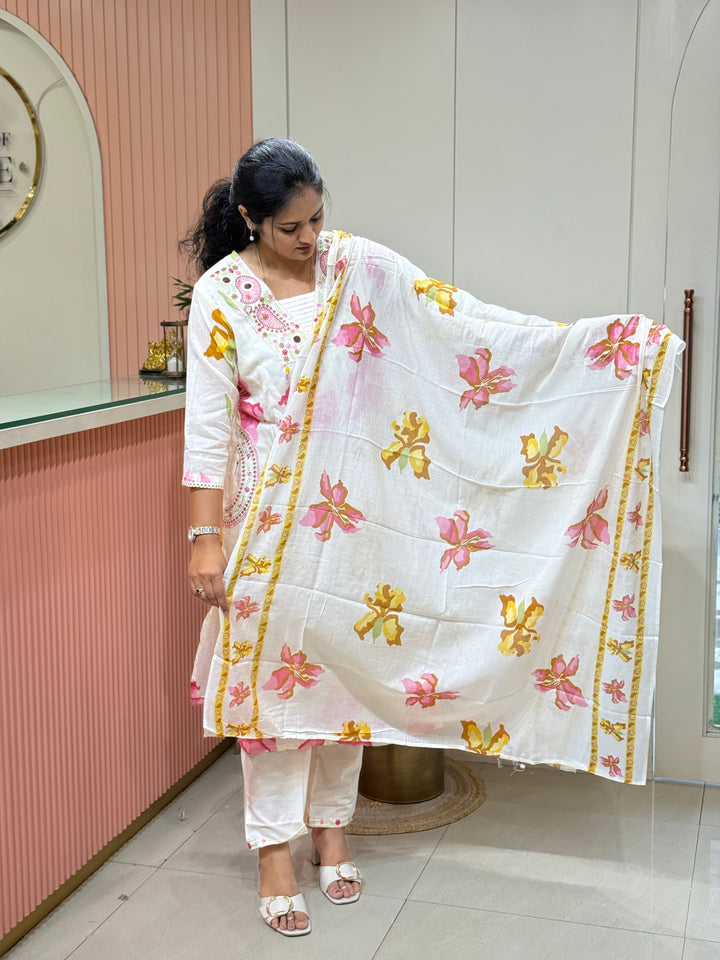 Pure Mul cotton with Real Mirror Work ( Both Sides Pocket Available)(Cotton Lining) | R189