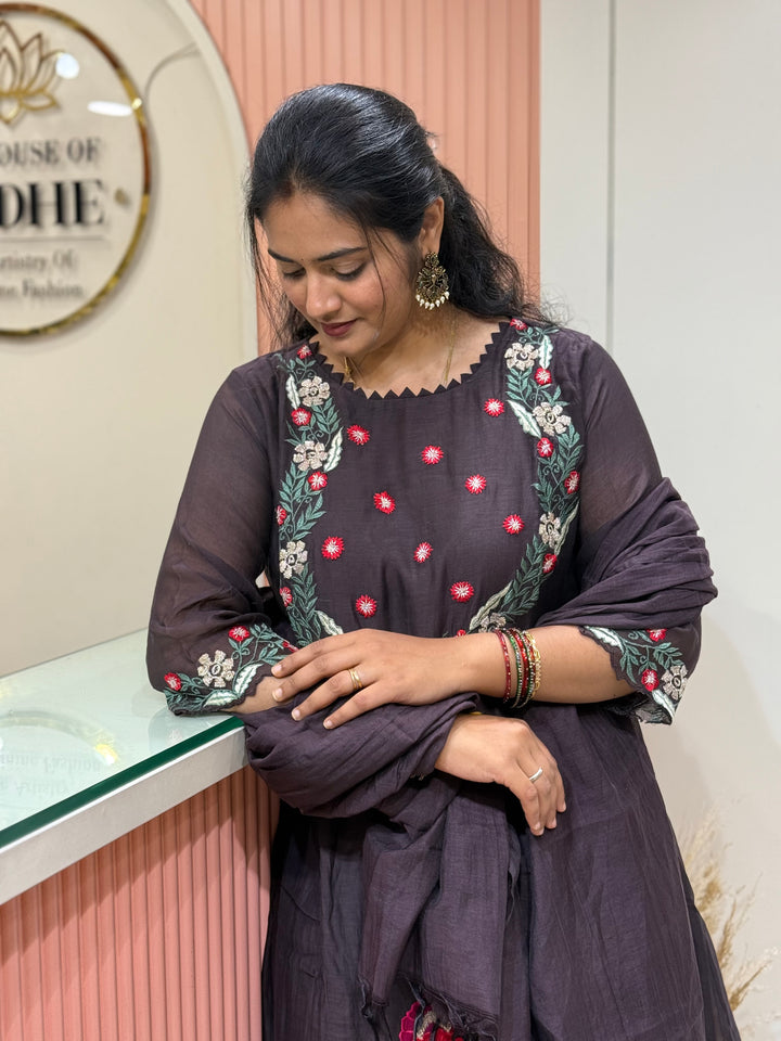 𝗣𝘂𝗿𝗲 𝗕𝗮𝗻𝗮𝗿𝗮𝘀𝗶 𝗠𝘂𝗹 𝗖𝗵𝗮𝗻𝗱𝗲𝗿𝗶 𝗕𝗼𝘂𝘁𝗶𝗾𝘂𝗲 𝗖𝗼𝗹𝗹𝗲𝗰𝘁𝗶𝗼𝗻 (Cotton Lining)| R218