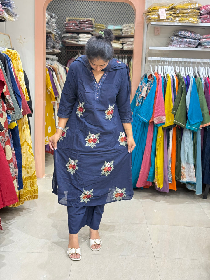 60x60 Cotton Embroidered Collection | R166