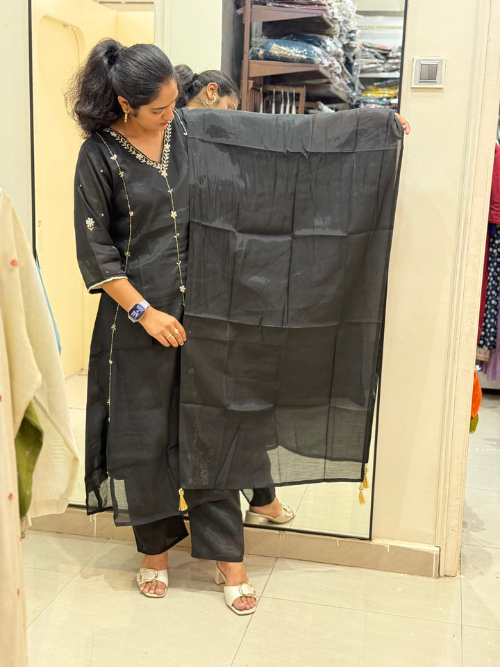 S Mul Chanderi 3 Pc Kurta Set – Cutdana &amp; Bead Work RESTOCK | Semi Party Wear | R138