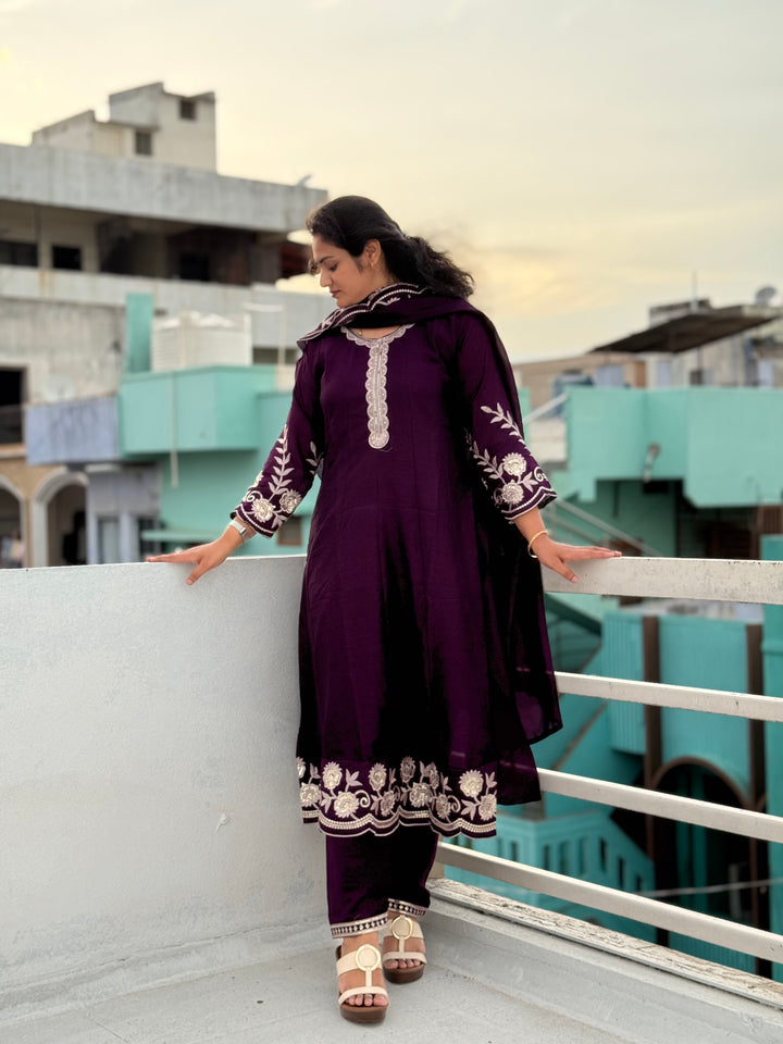 Vichitra Fabric Collection With Elegant Designer Look | RADHE60